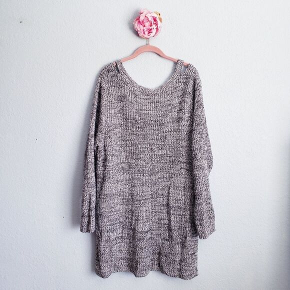 Torrid‎ - Picture 8 of 8